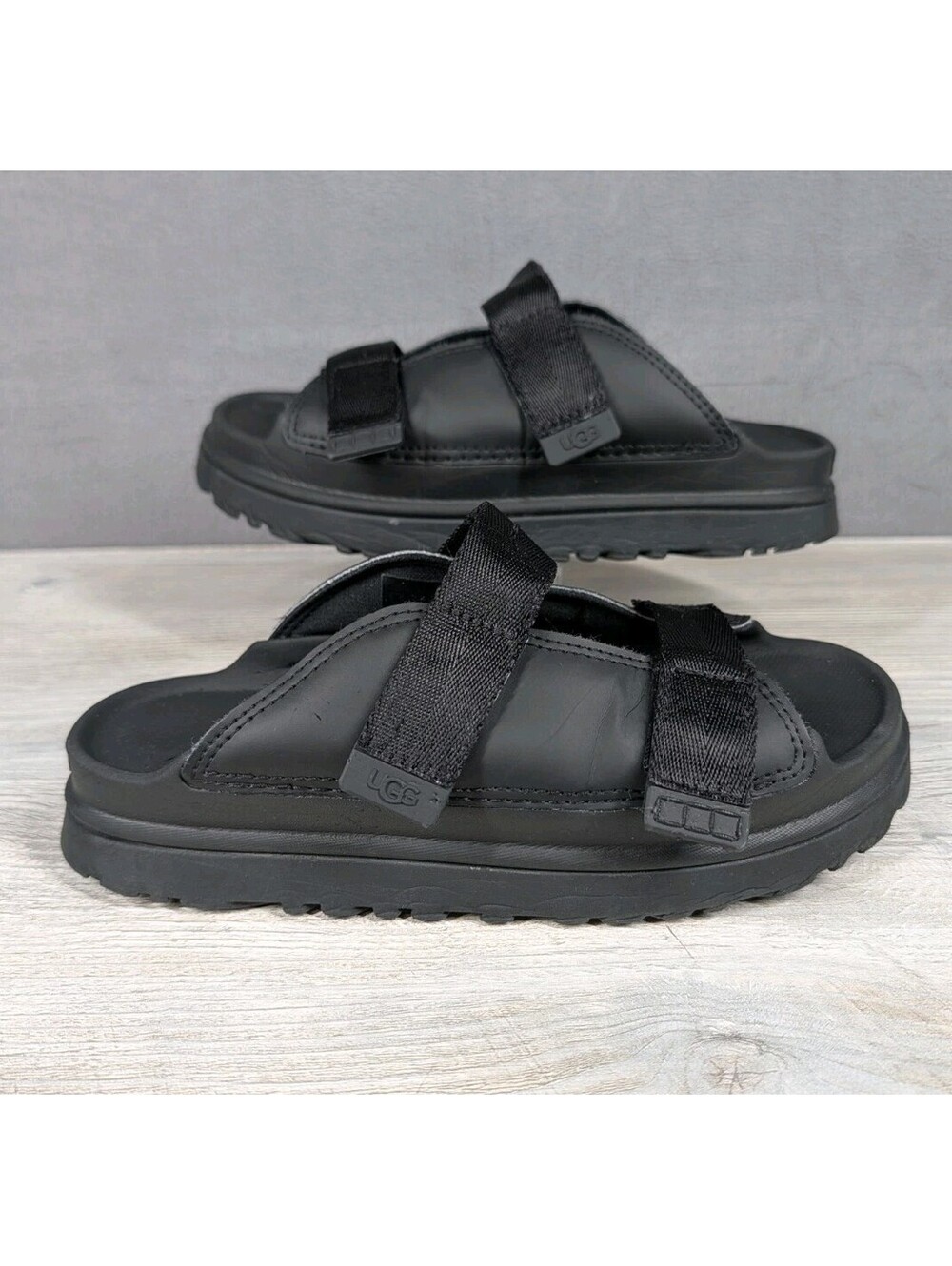 UGG Womens 6 Black Adjustable Double Strap Comfort Slide Sandals Casual Summer